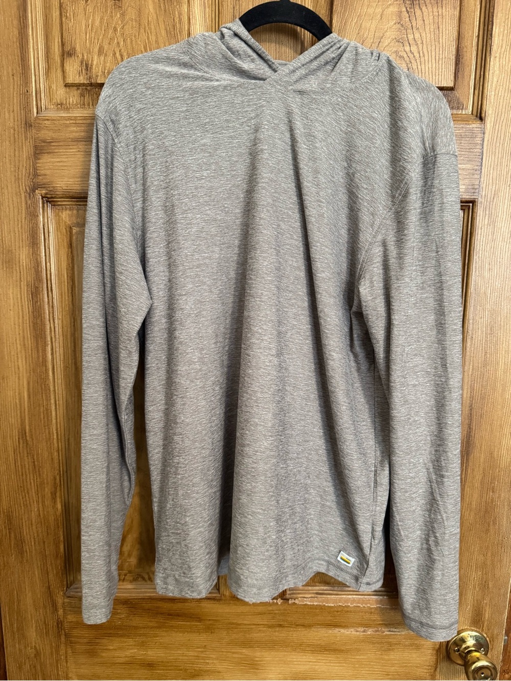 Vuori Men's Lightweight Gray Hooded Long-Sleeve Shirt